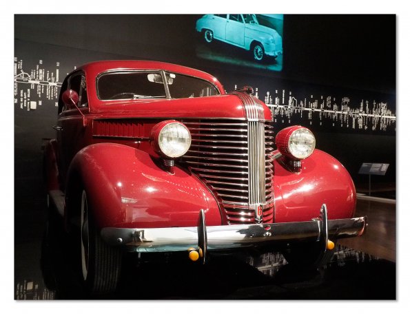GMH, Pontiac all-enclosed coupe (Silver Streak) 1938