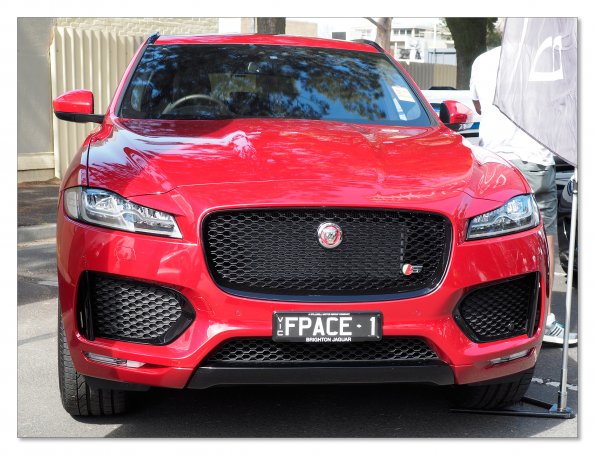 Jaguar F Pace