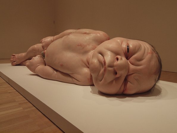 Ron Mueck sculpture