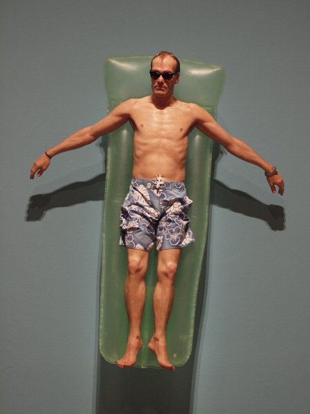 Ron Mueck sculpture