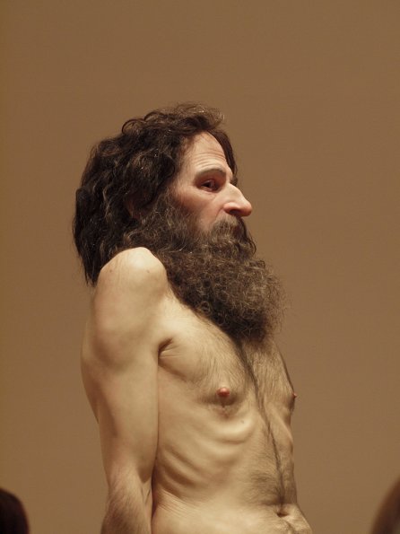 Ron Mueck sculpture