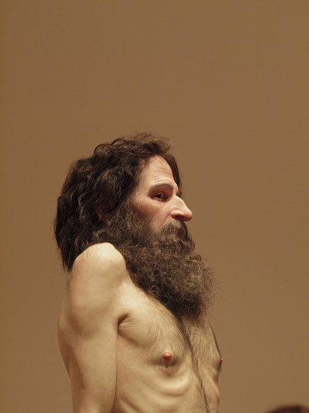 Ron Mueck sculpture